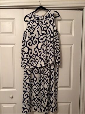 Soft Surroundings Navy and White Abstract Blouse and Pants